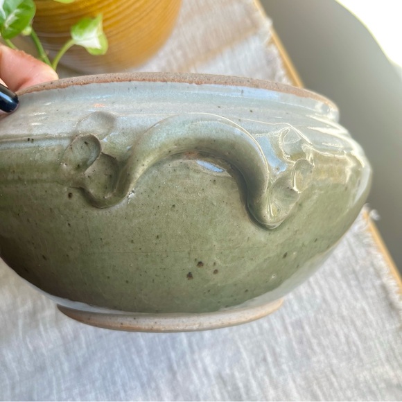 Handmade Studio Art, Tureen Style in Green, Signed, under 5” Tall - Picture 4 of 16